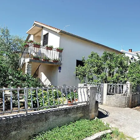 Two-bedroom In Biograd Ferienhaus