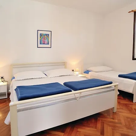 Two-bedroom In Biograd Weißenburg